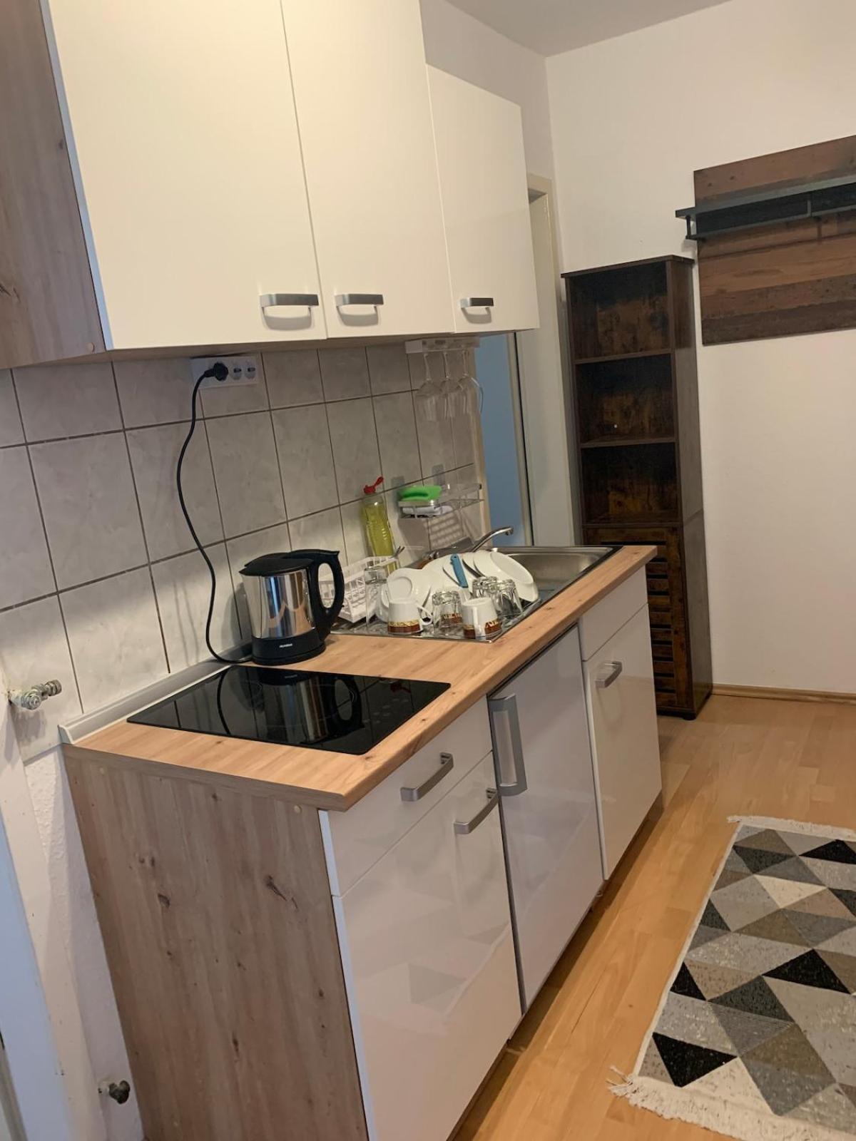 Kleine Wohnung In Оверат Экстерьер фото
